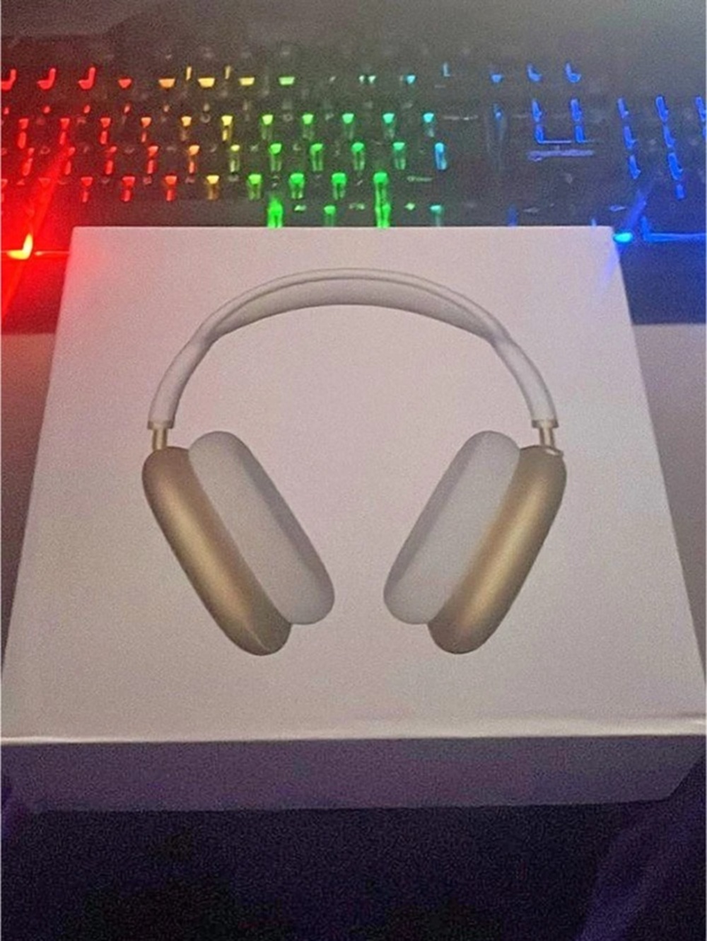 Apple AirPods Max Over-Ear Headphones Like New